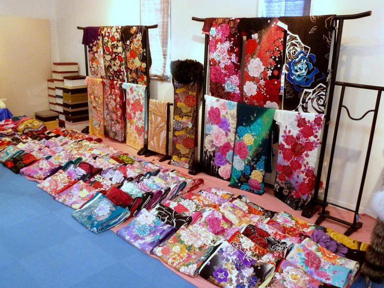 Buying Kimonos in Tokyo - Inside a kimono shop. Image by Okinawa Soba, used under a Creative Commons licence.