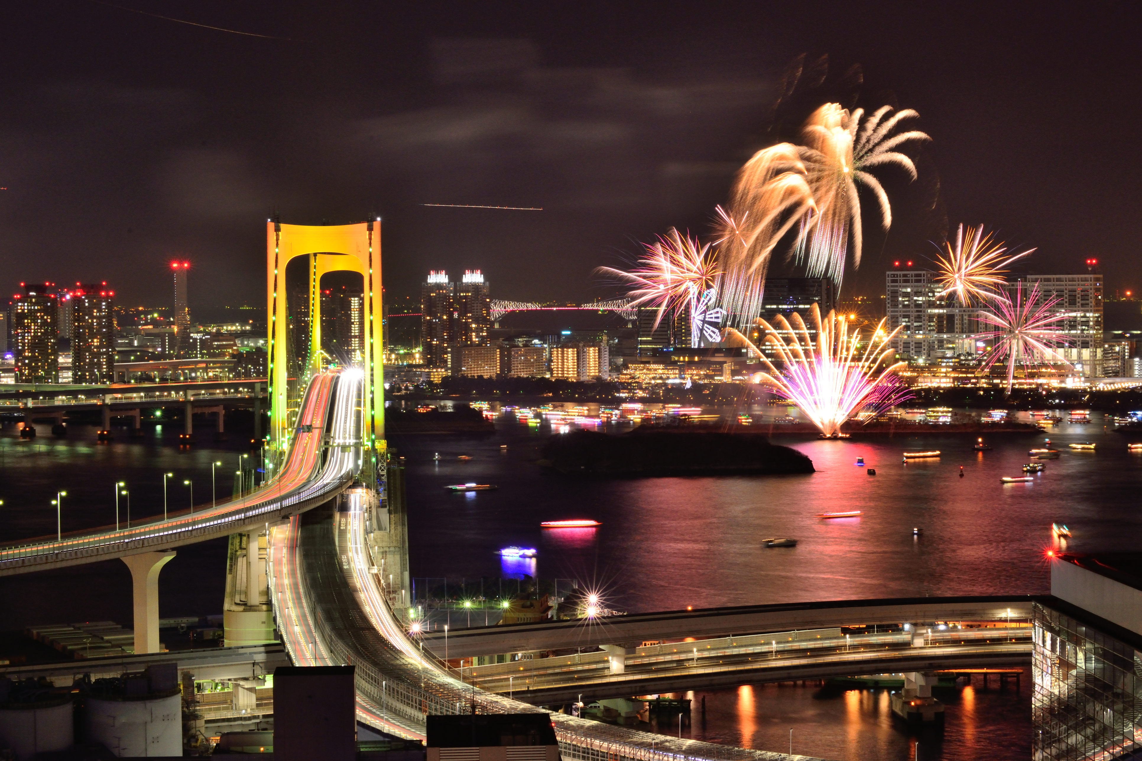 2014 Tokyo Fireworks Festivals: Seats, Routes and Tips