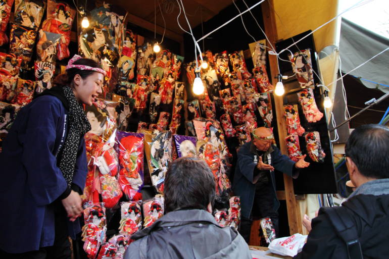Asakusa's Sensoji temple Hagoita-Ichi Fair