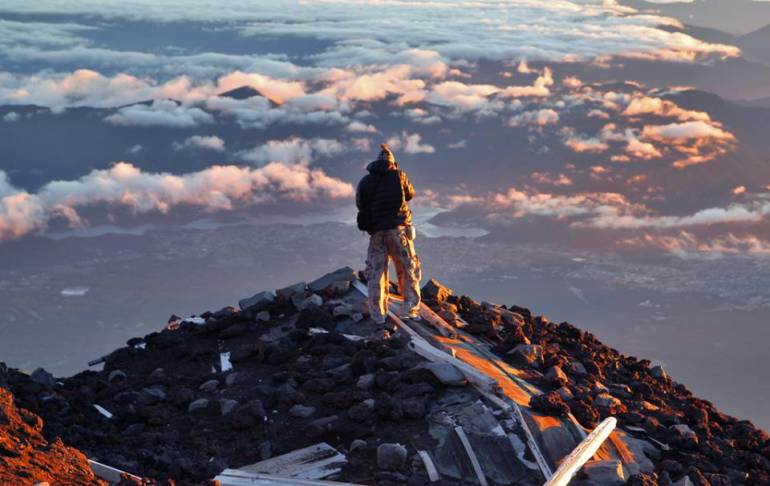 climbing fuji