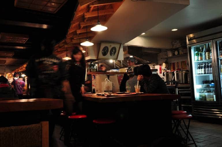 izakaya-interior