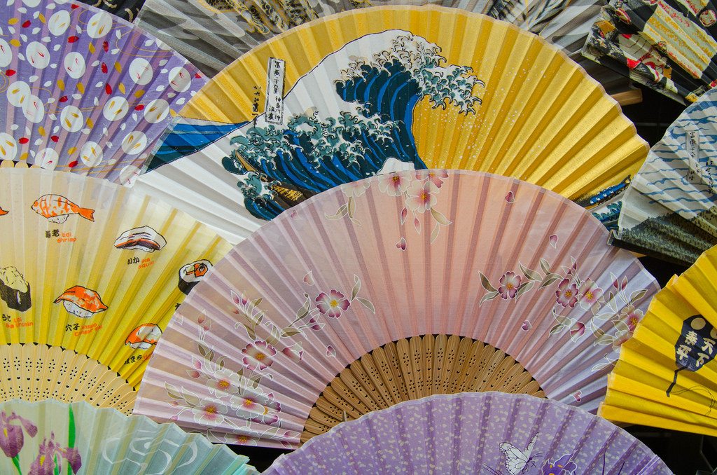 10 Traditional Gifts You Can Buy in Japan