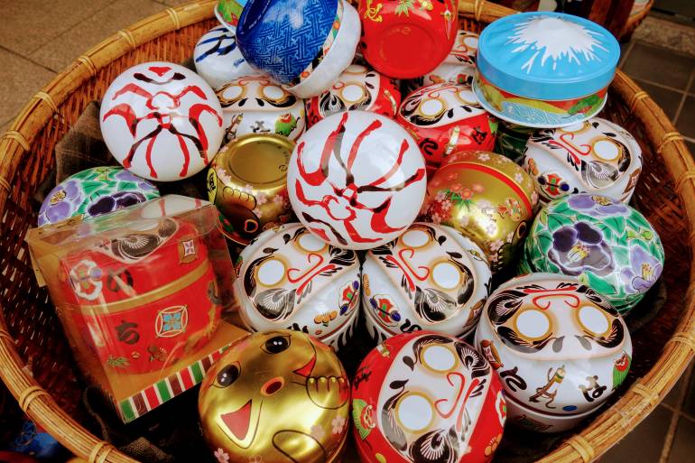 Yanaka Tins