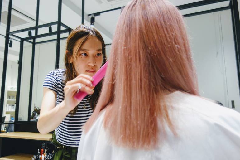 Ai Nomura English Speaking Hairdresser