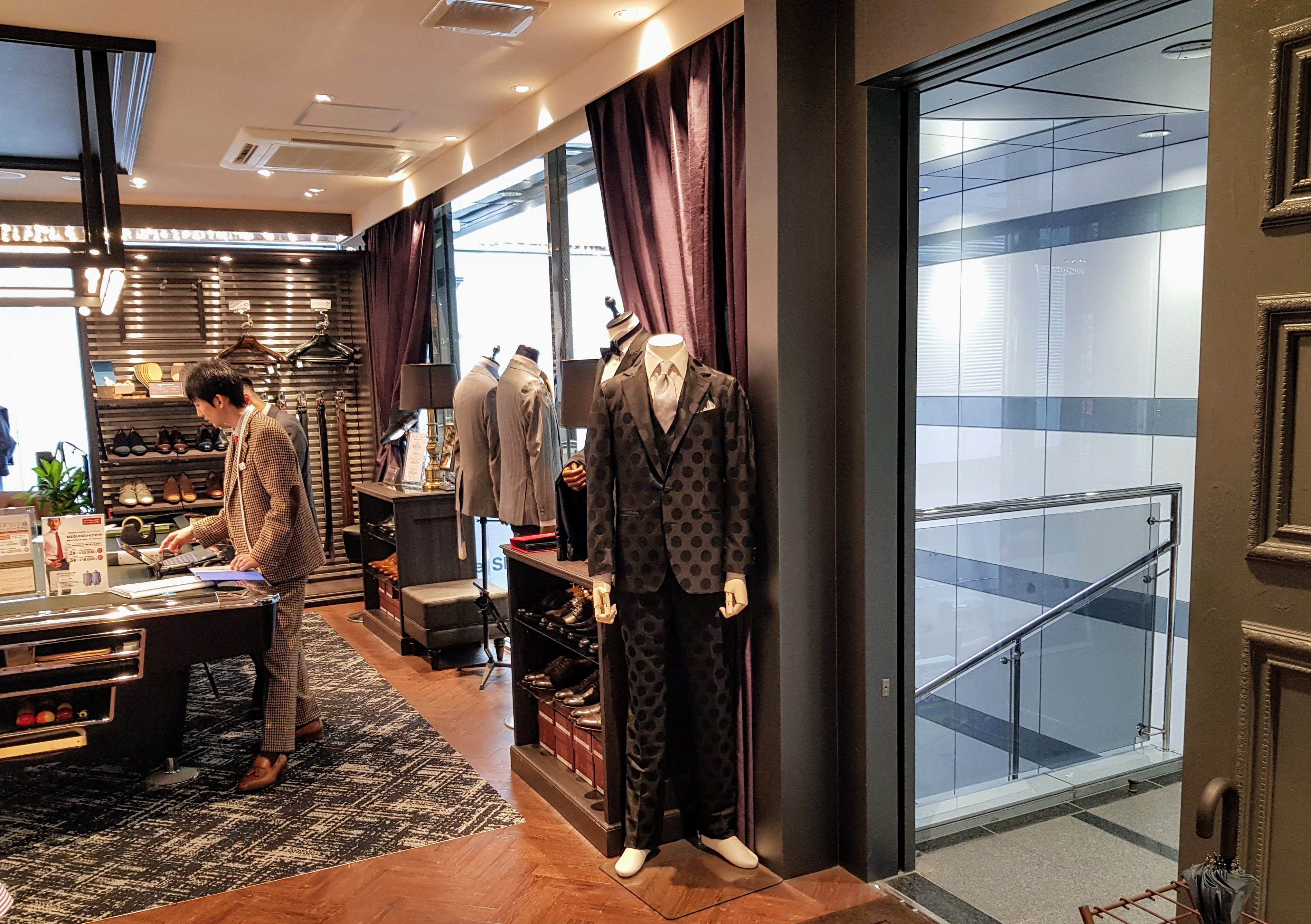 Tokyo Suit Shops: Where to Buy High-Quality, Tailor-Made Suits