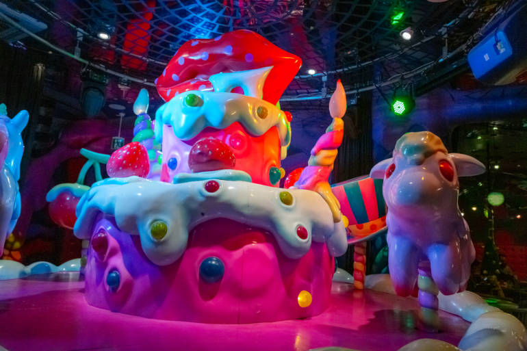 Kawaii monster cafe sweets-go-round