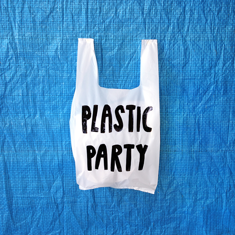 Yeka Haski Plastic Party
