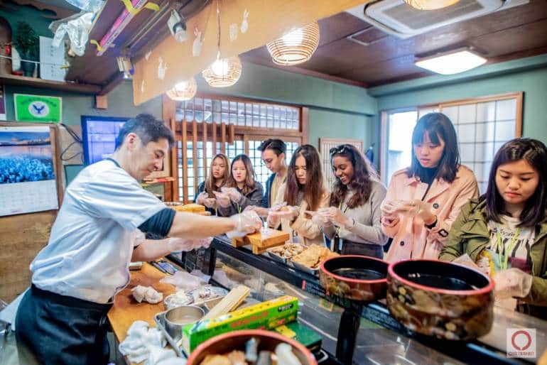 sushi lesson in Tokyo