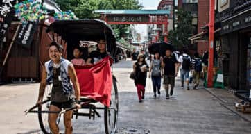 rickshaw driver in the streets of Asakusa