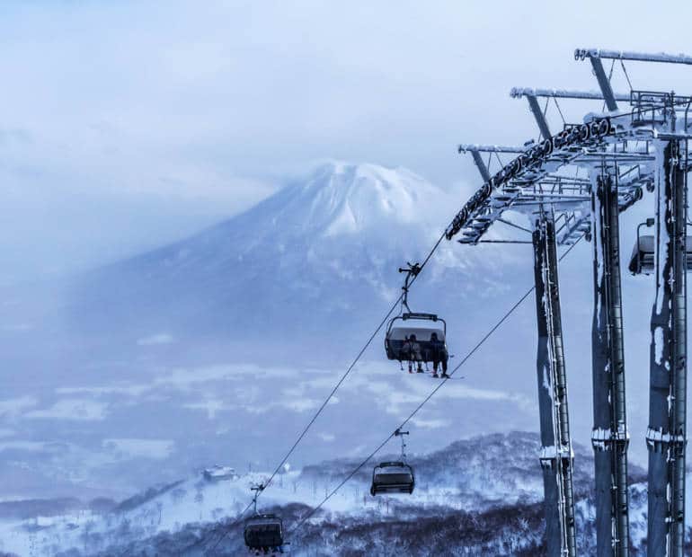 niseko ski lift