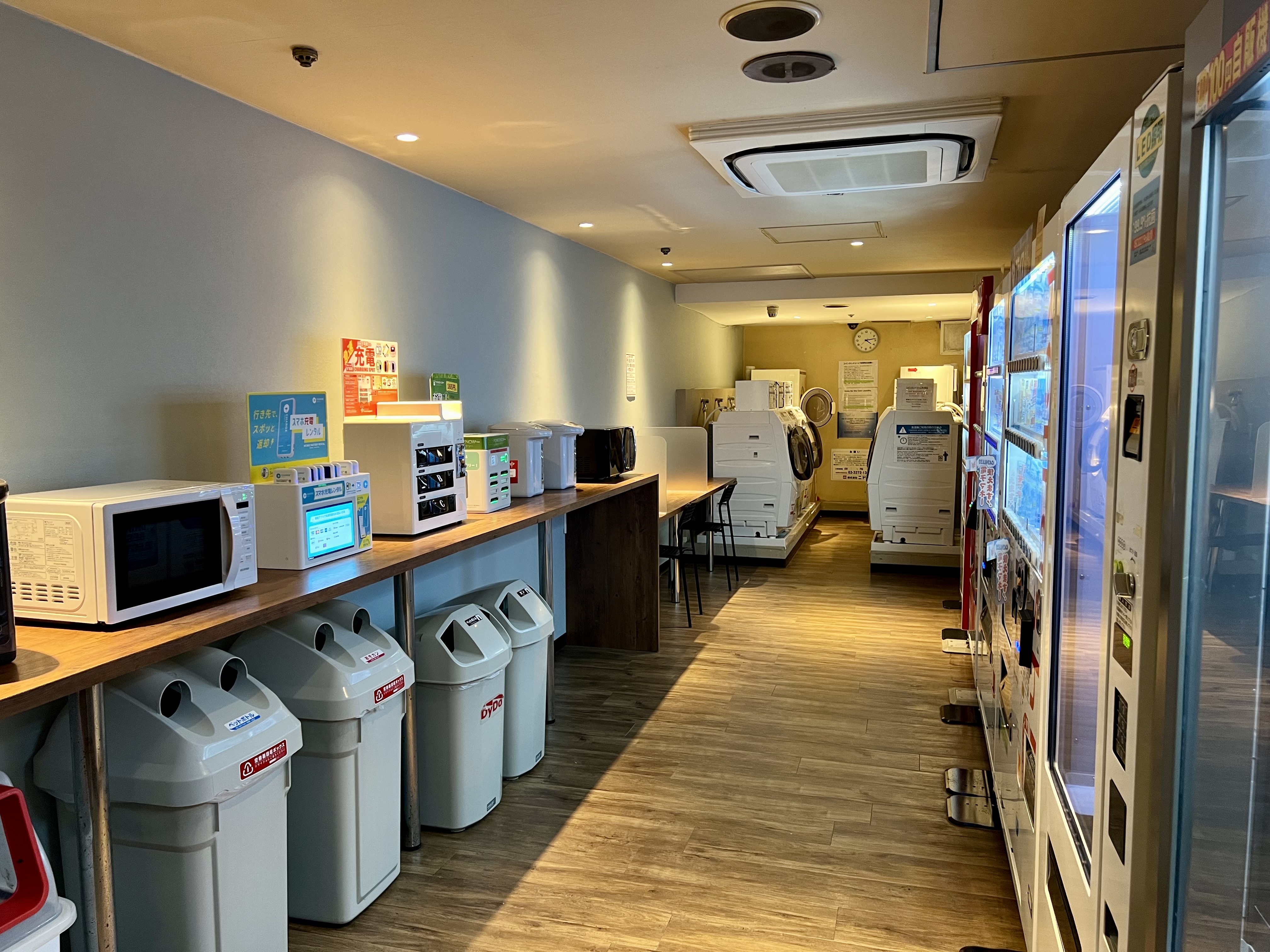 Shinjuku Kuyakusho-mae Capsule Hotel | Tokyo Cheapo