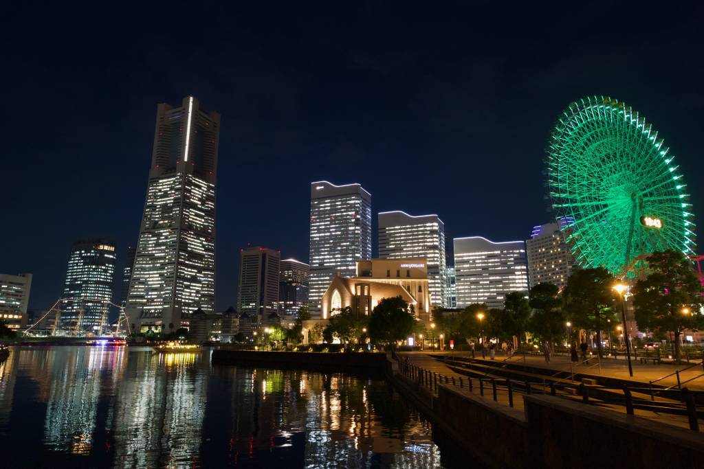 Minatomirai at night
