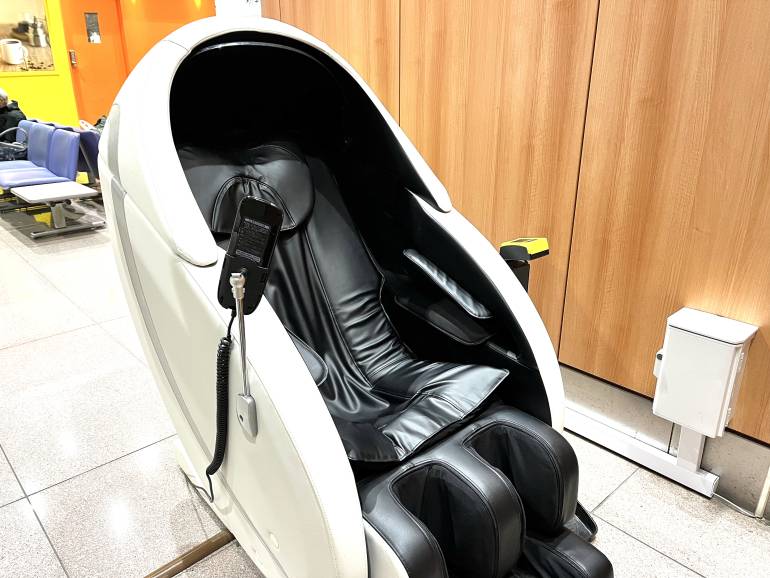 massage chair shinagawa station