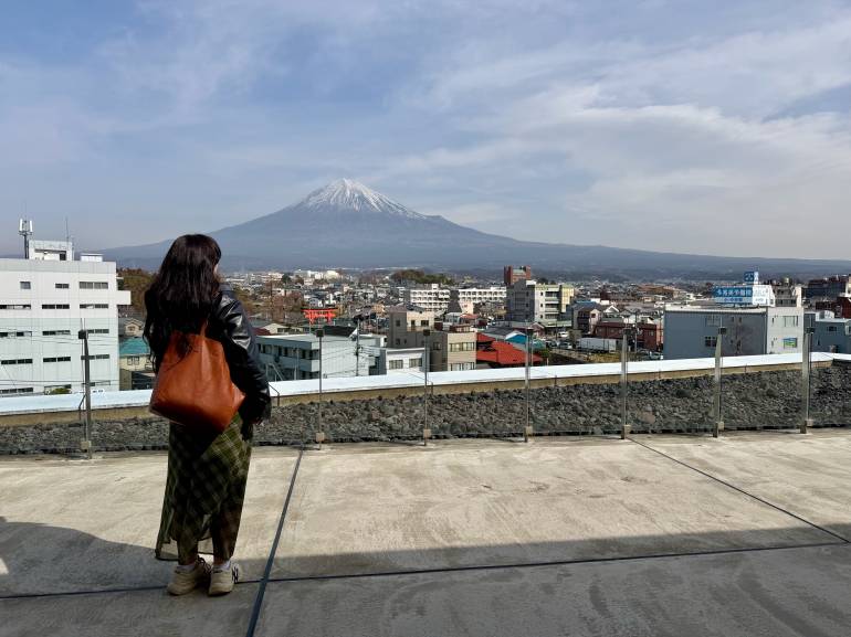 Jane with Mt. Fuji 