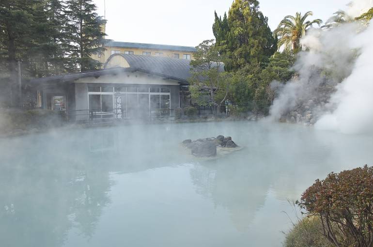 Shiraike Jigoku (White Pond Hell)