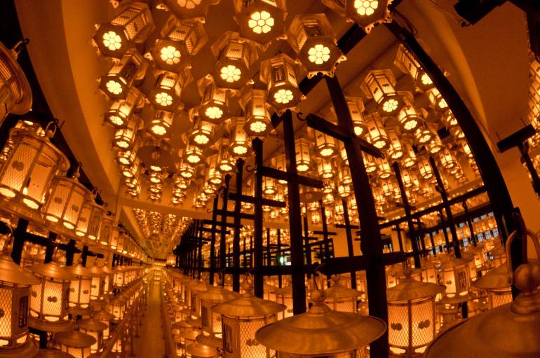 mount,koya,temple,kansai,buddhism,buddha,lanterns,torodo