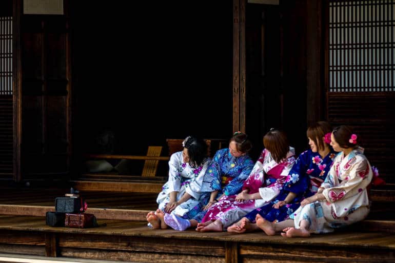 women in kimono