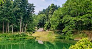 Yuwaku Ice House Walk