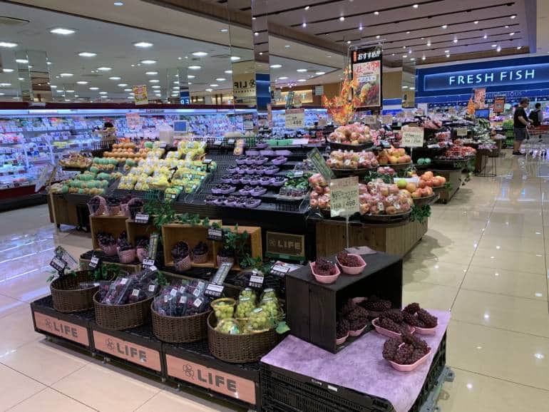 grocery shopping japan