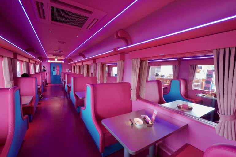 Car 2 - Express Seats