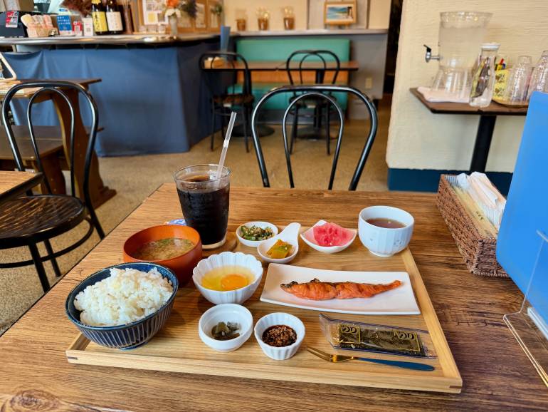 Salmon breakfast set at Break Café nonno