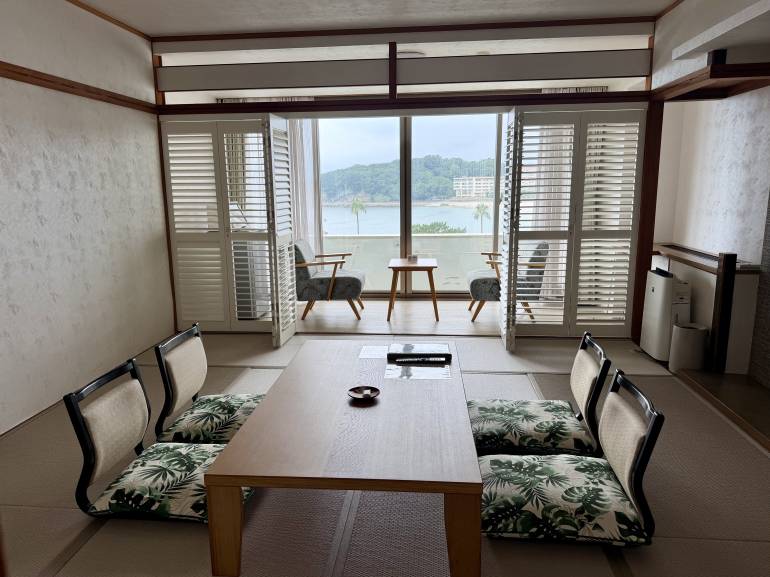 One of the rooms inside Hotel Sanrakuso