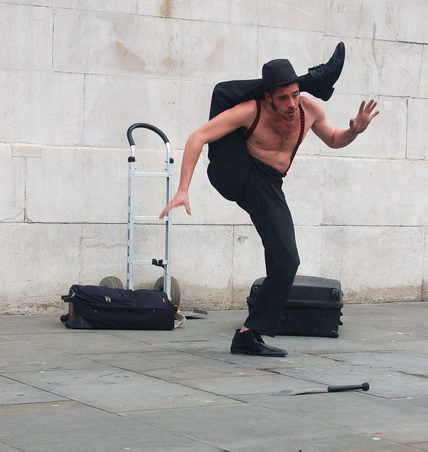 A street performer in Trafalgar Square