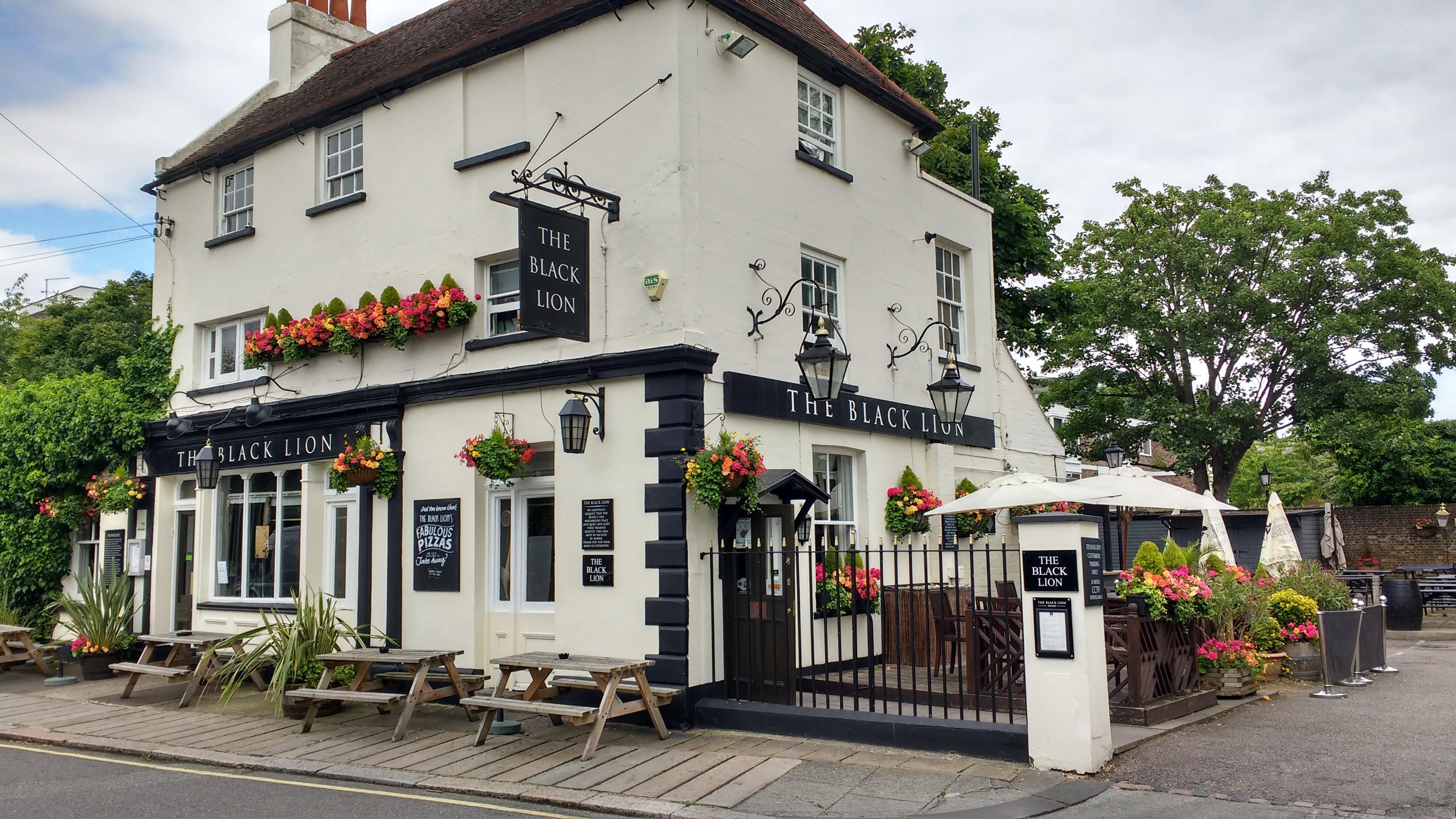 The Black Lion Pub Pub In Hammersmith London Cheapo