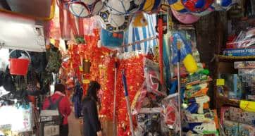 toy street shopping